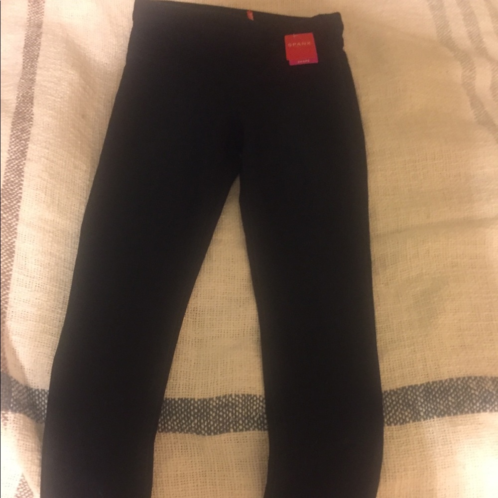 Spanx dark rinse “jean-ish” leggings! NWT